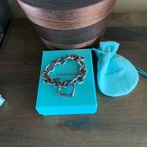 Tiffany & Co. Chain Bracelet with Heart clasp.